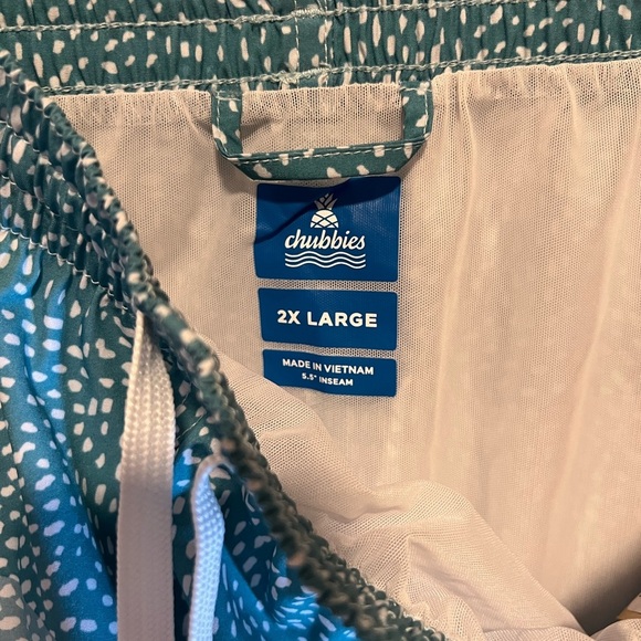 Chubbies Teal and White Patterned Swim Trunks size xxl - Picture 7 of 8